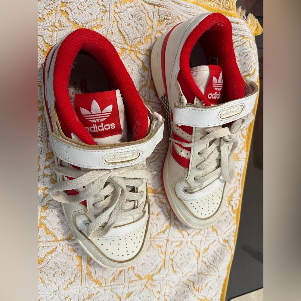 Adidas Women's Originals Forum 84 low sneakers in white and red Sneakers 6.5 - Picture 3 of 6
